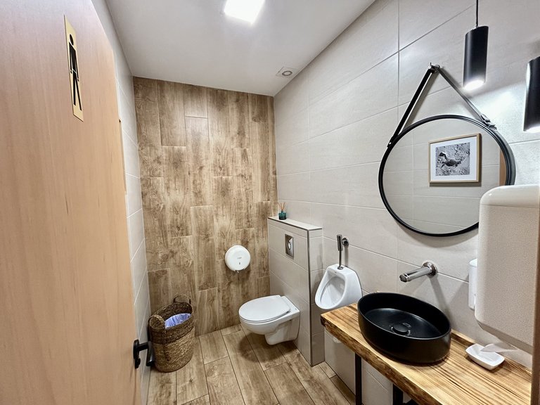 Commercial for Sale in Costa Blanca Cabo Roig, Alicante 30
