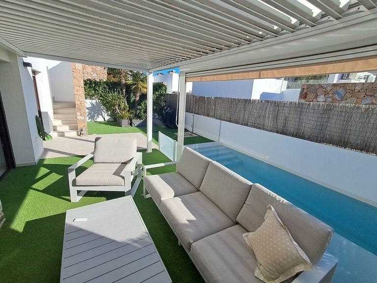 Villa for Sale in Costa Blanca Cabo Roig, Alicante 12