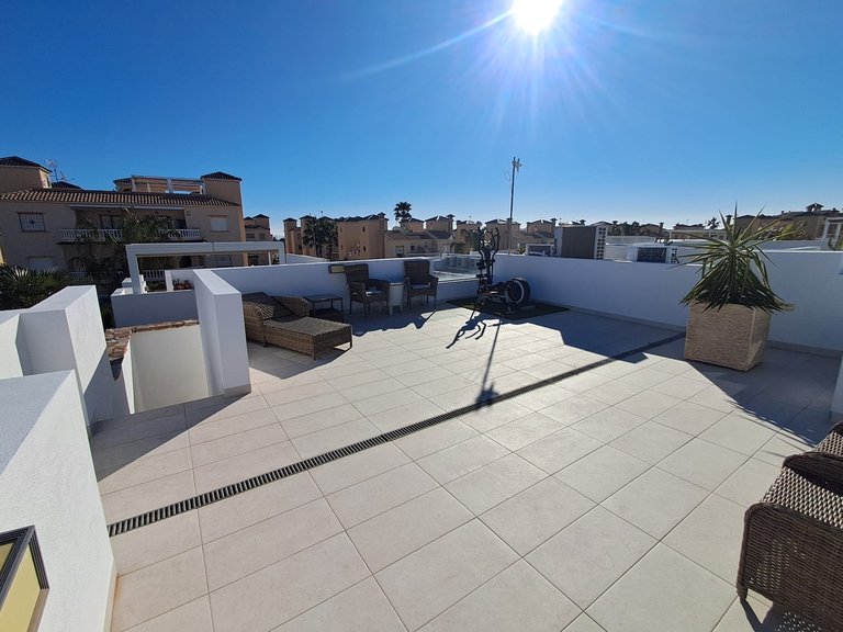 Villa for Sale in Costa Blanca Villamartin, Alicante 19