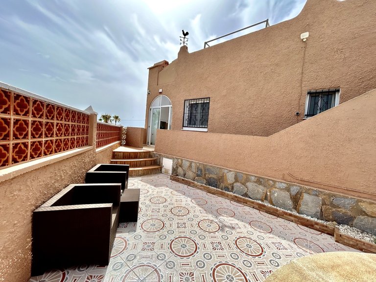 Villa for Sale in Villamartin, Alicante 31