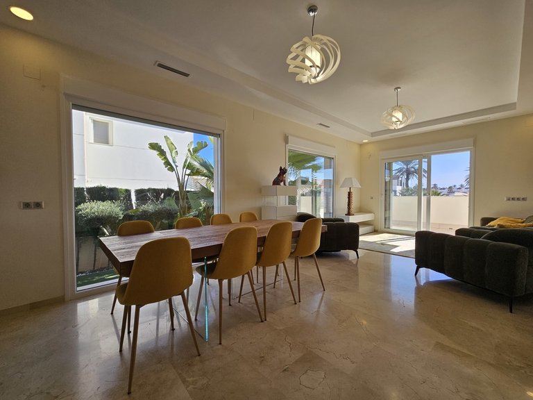 Villa for Sale in La Zenia, Alicante 11