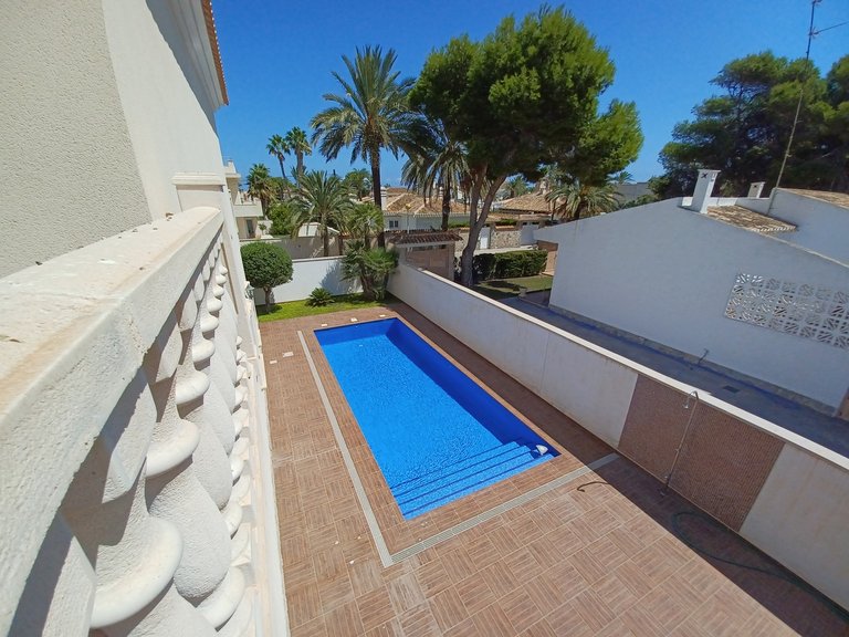 Villa for Sale in Cabo Roig, Alicante 40