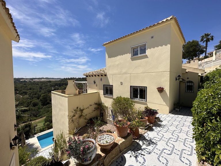Villa for Sale in Orihuela, Alicante 5