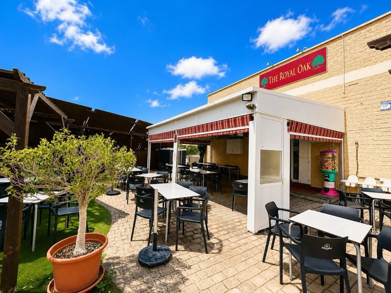 Commercial for Sale in Villamartin, Alicante 3