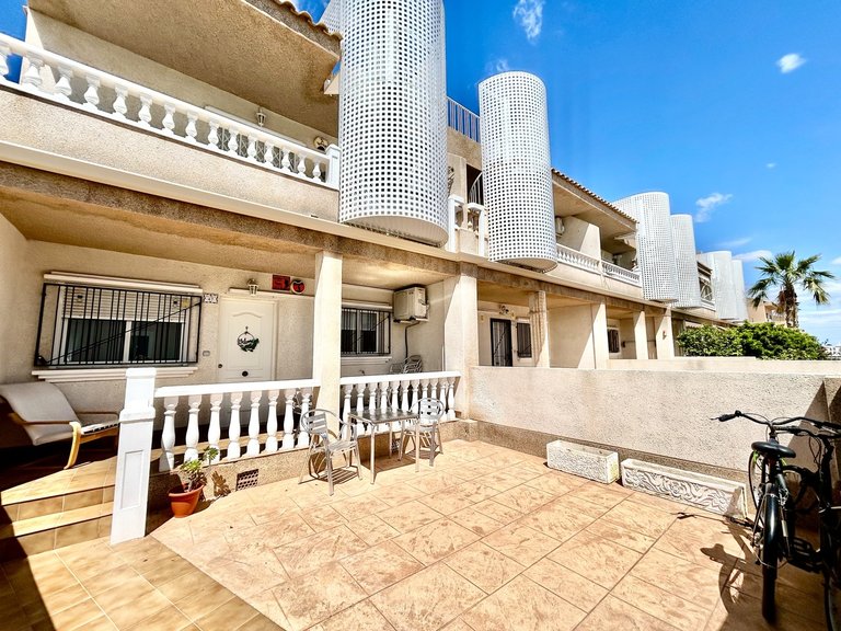 Apartment for Sale in Villamartin, Alicante 31