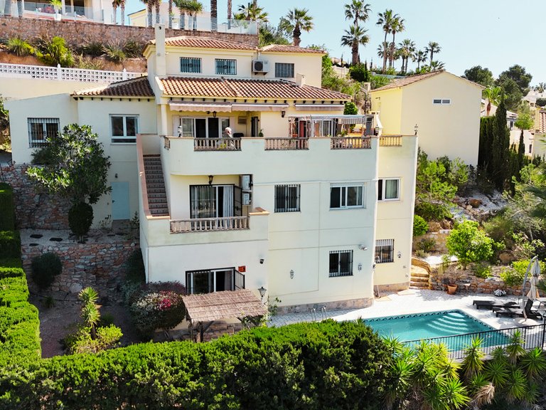 Villa for Sale in Las Ramblas, Alicante 2