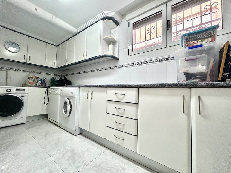 Villa for Sale in Inland Pinar De Campoverde, Alicante 27