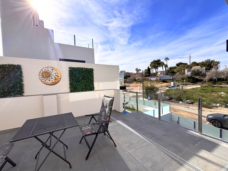 Villa for Sale in Villamartin, Alicante 24