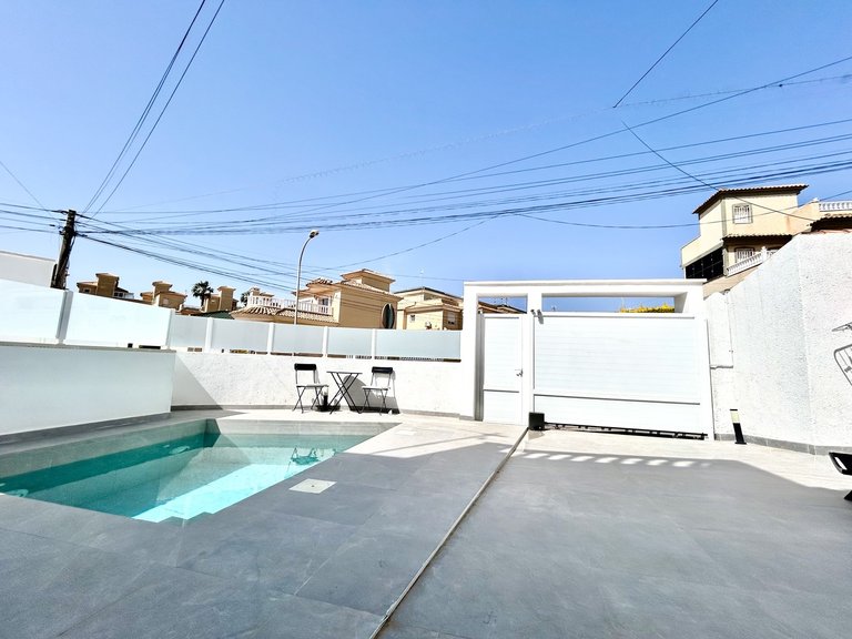 Villa for Sale in Costa Blanca Villamartin, Alicante 42