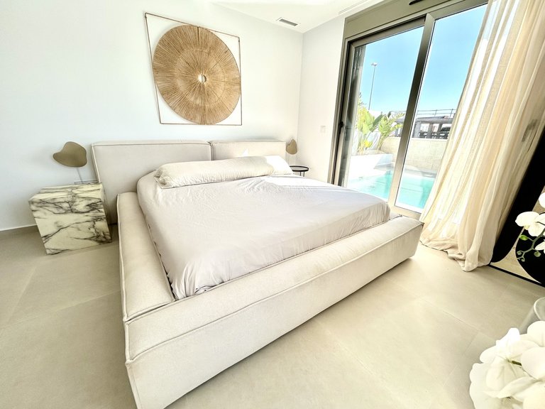 Villa for Sale in Inland San Miguel De Salinas, Alicante 11