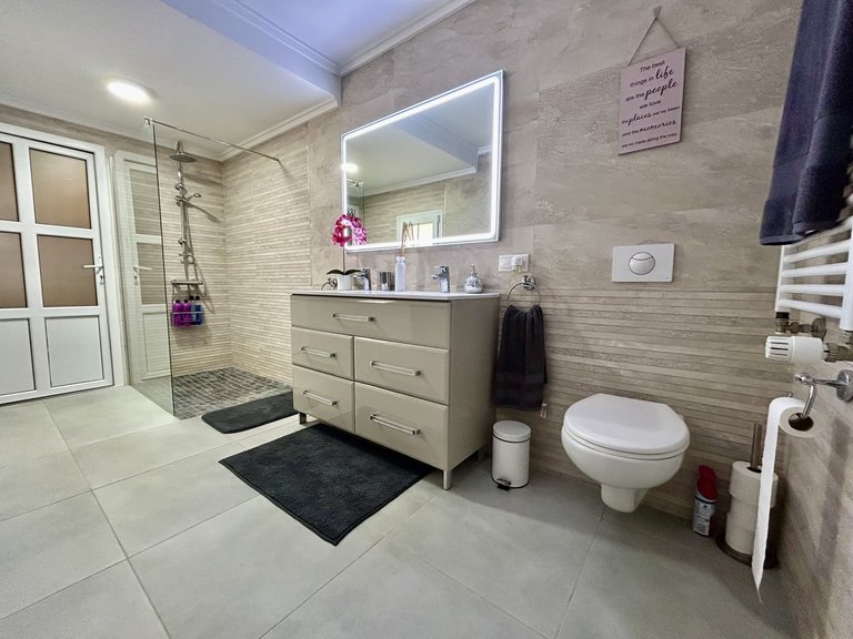 Villa for Sale in Costa Blanca Cabo Roig, Alicante 31
