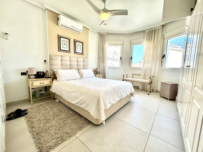 Villa for Sale in Inland Pinar De Campoverde, Alicante 12