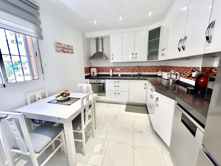 Villa for Sale in Costa Blanca Los Balcones, Alicante 9