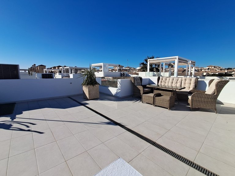 Villa for Sale in Costa Blanca Cabo Roig, Alicante 25