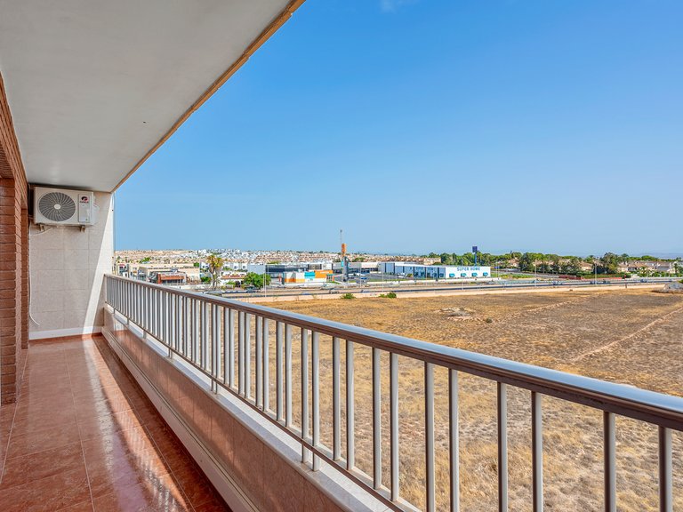 Penthouse for Sale in Punta Prima, Alicante 20