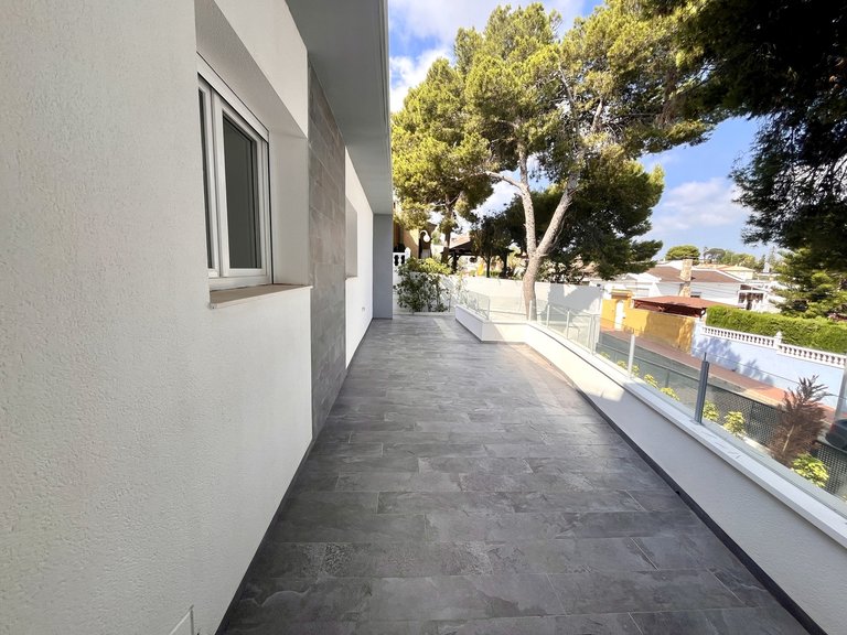 Villa for Sale in Costa Blanca Los Balcones, Alicante 25