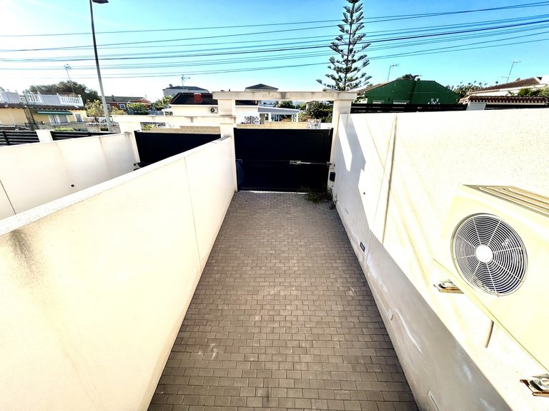 Villa for Sale in Costa Blanca Los Balcones, Alicante 35