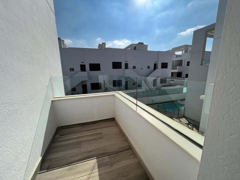 Villa for Sale in Los Balcones, Los Balcones, Torrevieja, Alicante 14