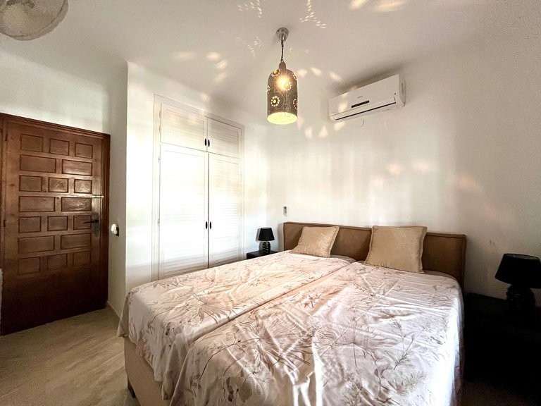 Villa for Sale in Costa Blanca Villamartin, Alicante 41
