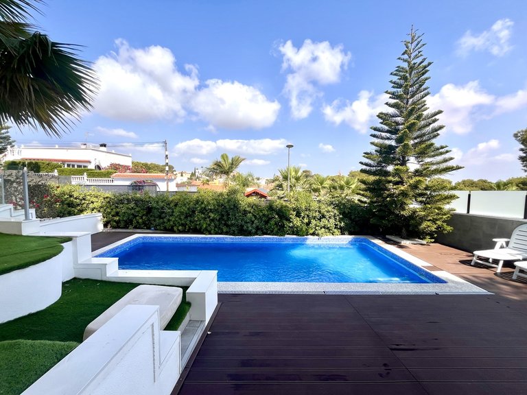 Villa for Sale in Costa Blanca Los Balcones, Alicante 38