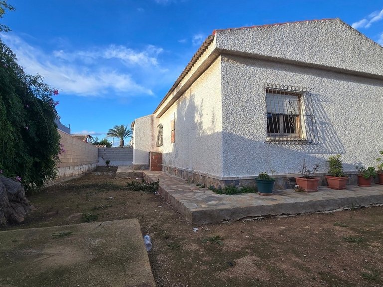 Villa for Sale in El Chaparral, Alicante 26
