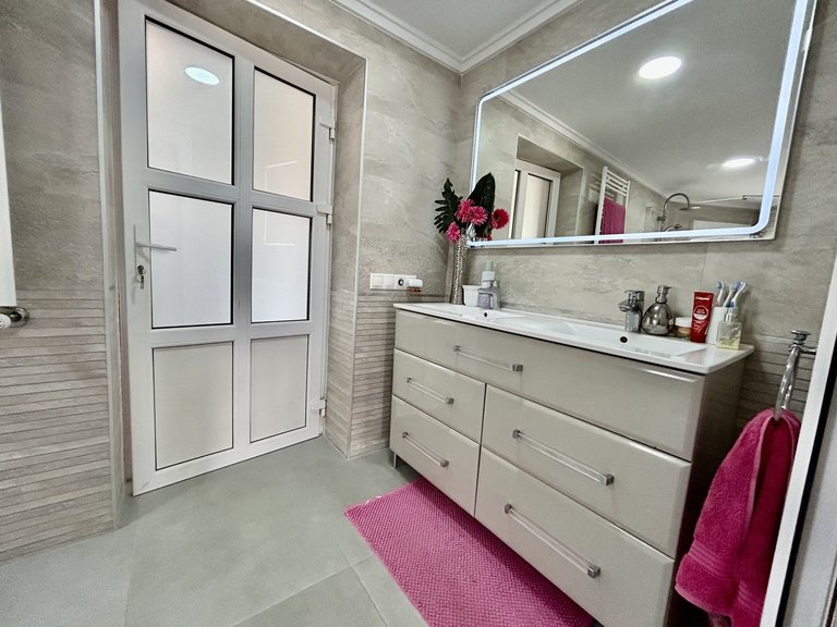 Villa for Sale in Costa Blanca Cabo Roig, Alicante 27