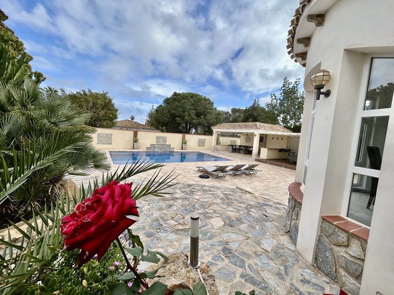 Villa for Sale in Costa Blanca Cabo Roig, Alicante 43