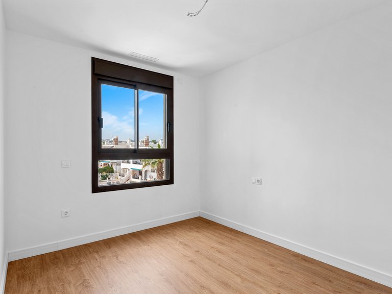 Apartment for Sale in Villamartin, Alicante 10