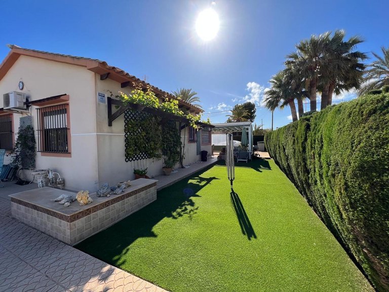 Villa for Sale in Costa Blanca Cabo Roig, Alicante 3
