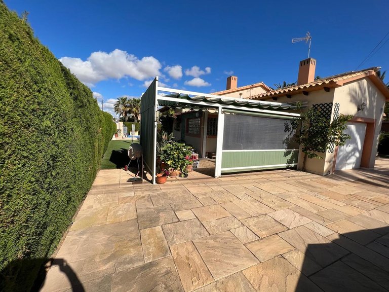 Villa for Sale in Costa Blanca Cabo Roig, Alicante 26
