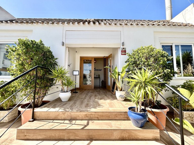 Commercial for Sale in Costa Blanca Cabo Roig, Alicante 6