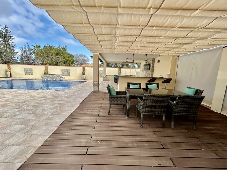 Villa for Sale in Costa Blanca Cabo Roig, Alicante 38