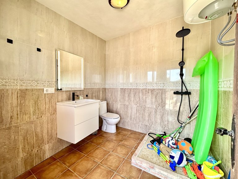 Villa for Sale in La Zenia, Alicante 43