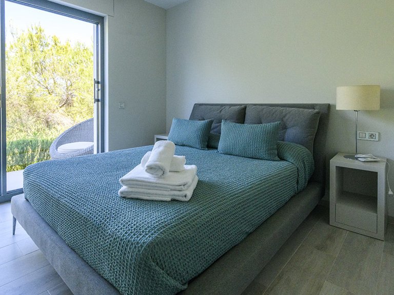 Villa for Sale in Las Colinas Golf Resort, Alicante 3