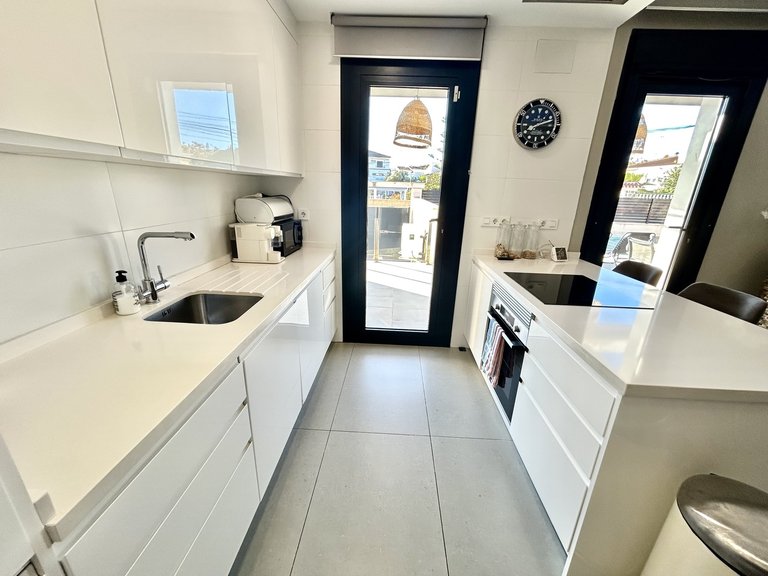 Villa for Sale in Costa Blanca Los Balcones, Alicante 10