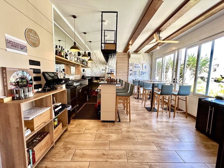 Commercial for Sale in Costa Blanca Cabo Roig, Alicante 17