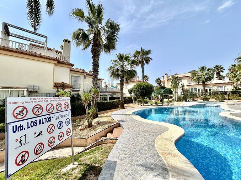 Apartment for Sale in Los Altos, Alicante 33