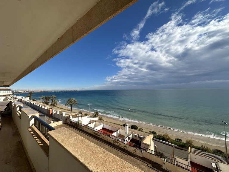 Apartment for Sale in Costa Blanca Mil Palmeras, Alicante 1