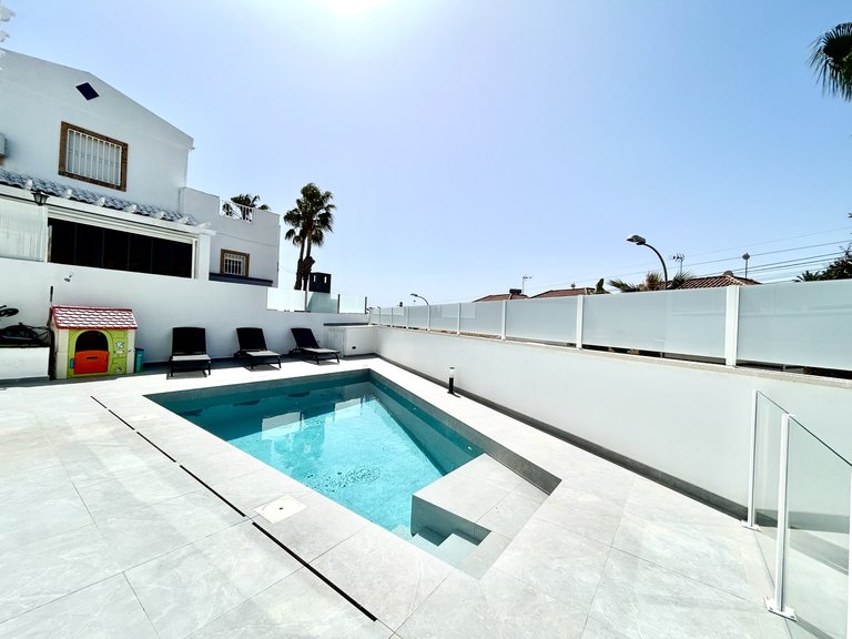 Villa for Sale in Costa Blanca Villamartin, Alicante 43
