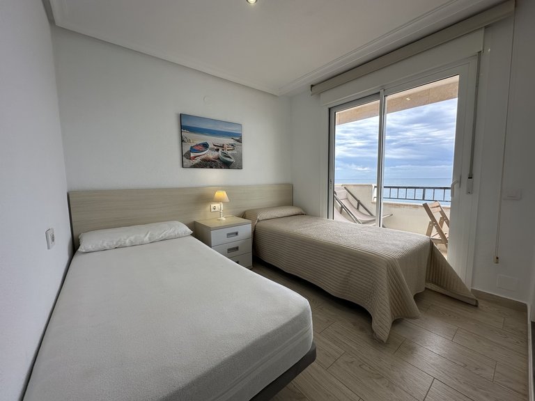 Apartment for Sale in Costa Blanca Mil Palmeras, Alicante 24