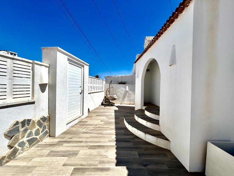 Villa for Sale in Villamartin, Alicante 33