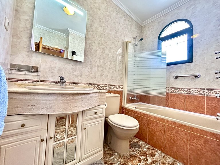 Town House for Sale in Costa Blanca La Zenia, Alicante 26