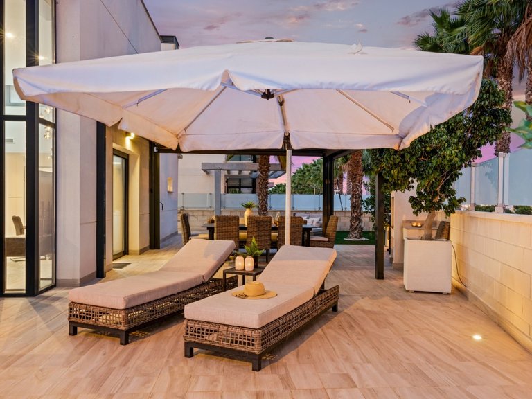 Villa for Sale in Cabo Roig, Alicante 17