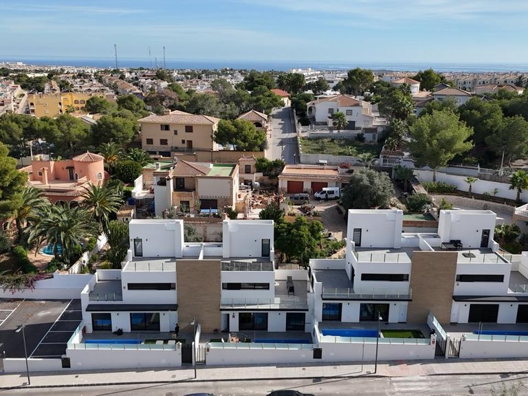 Villa for Sale in Costa Blanca Villamartin, Alicante 38