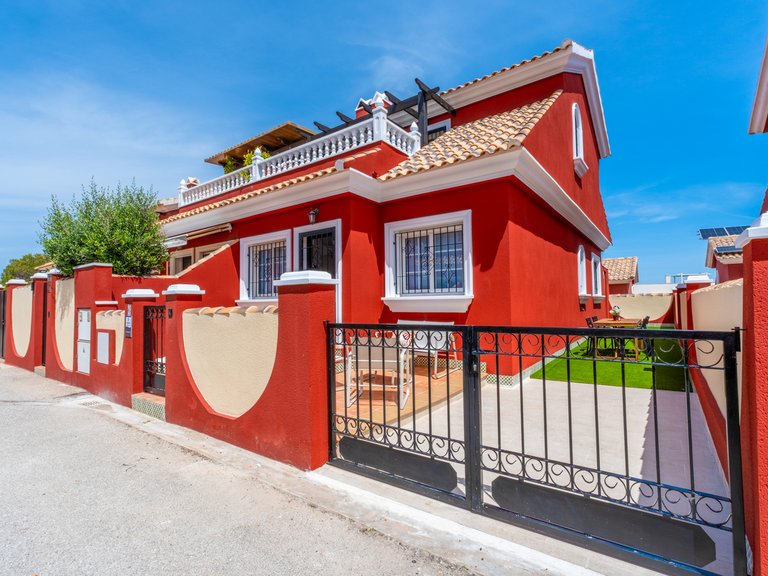Town House for Sale in Costa Blanca Villamartin, Alicante 1