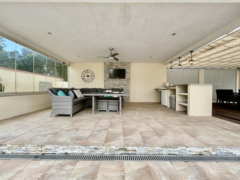 Villa for Sale in Costa Blanca Cabo Roig, Alicante 40