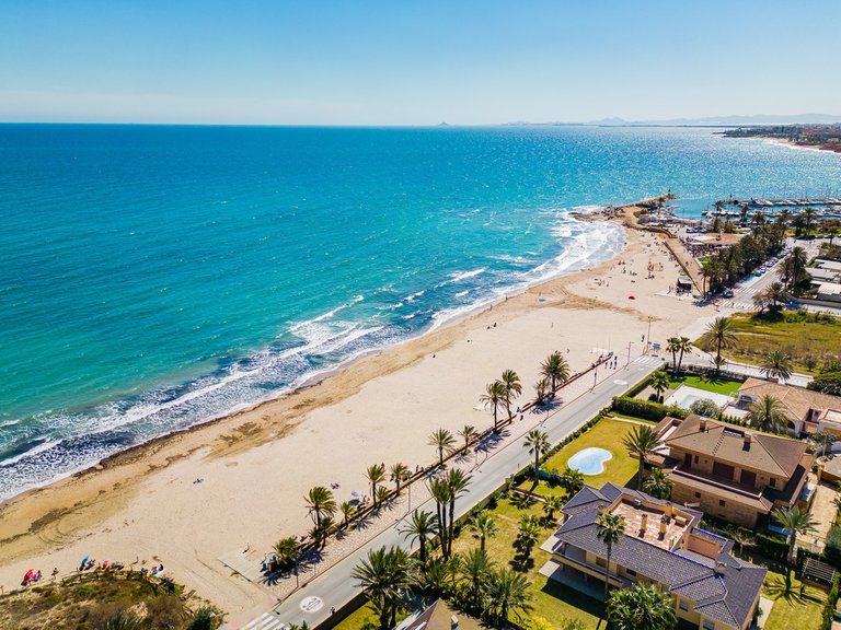 Villa for Sale in Dehesa De Campoamor, Alicante 42