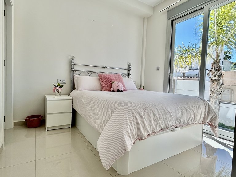 Villa for Sale in Costa Blanca Villamartin, Alicante 10