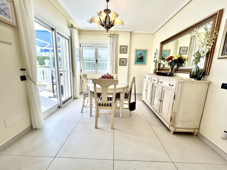 Villa for Sale in Inland Pinar De Campoverde, Alicante 8