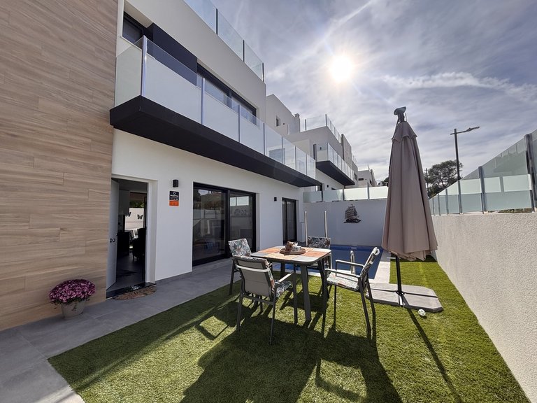 Villa for Sale in Costa Blanca Villamartin, Alicante 3